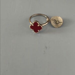 Elegant silver Red Clover Ring